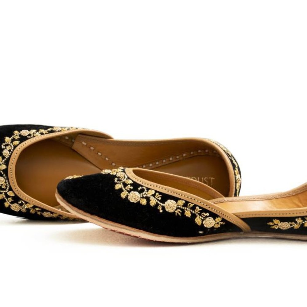 Brand New Ruh Needledust Flats